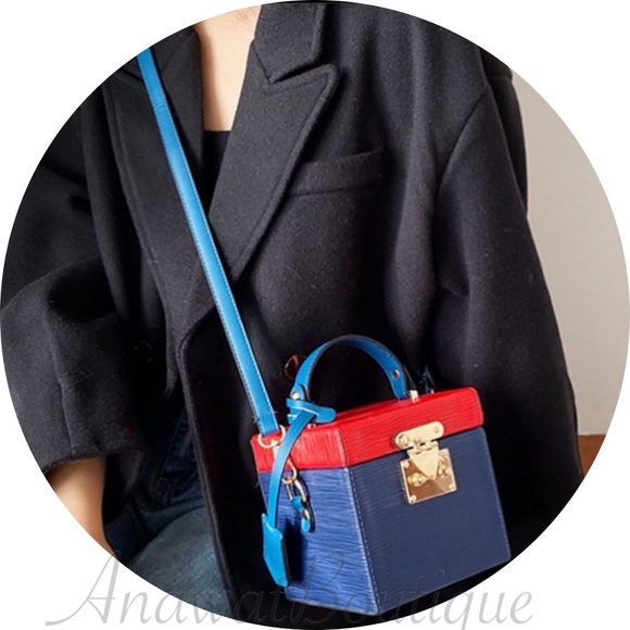 Grace Box Crossbody Handbag - Picture 6 of 12